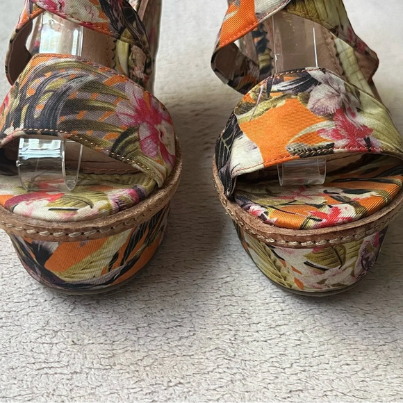 Anthropologie Miss Albright Tropical Floral Wedge Sandals-Women’s 5-Orange Multi - Picture 9 of 15